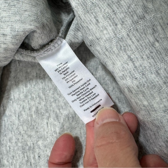 Talbots Quilted Jacquard Pullover Lurex Sweatshirt Size 2XP - Picture 7 of 9